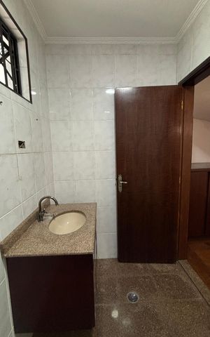 Casa à venda com 430m², 4 quartos e 6 vagasLavabo