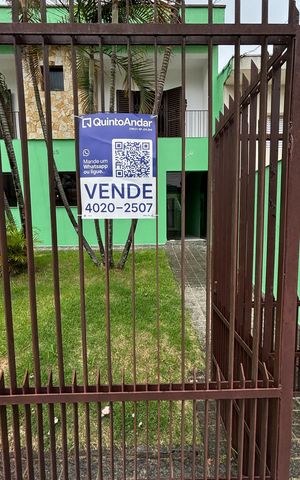 Casa à venda com 430m², 4 quartos e 6 vagasFachada
