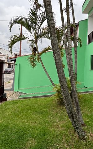 Casa à venda com 430m², 4 quartos e 6 vagasQuintal