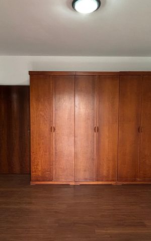 Casa à venda com 430m², 4 quartos e 6 vagasSuite