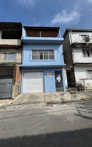 Casa à venda com 225m², 3 quartos e 2 vagasFachada com placa