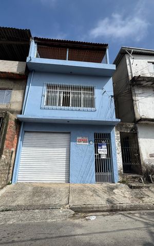 Casa à venda com 225m², 3 quartos e 2 vagasFachada com placa