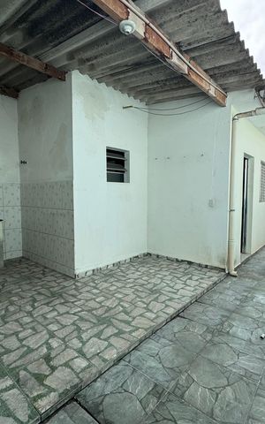 Casa à venda com 225m², 3 quartos e 2 vagasÁrea de Serviço