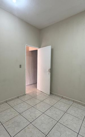 Casa à venda com 225m², 3 quartos e 2 vagasCasa - Quarto