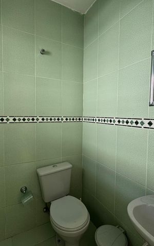 Casa à venda com 225m², 3 quartos e 2 vagasCasa 3 - Banheiro social