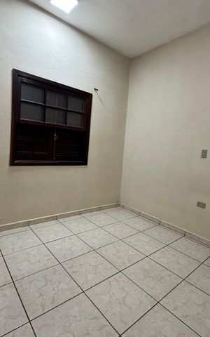 Casa à venda com 225m², 3 quartos e 2 vagasCasa - Quarto