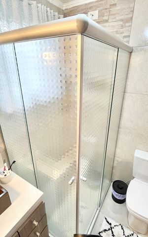 Apartamento à venda com 117m², 4 quartos e 3 vagas Apartamento à venda com 117m², 4 quartos e 3 vagasBanheiro da Suíte