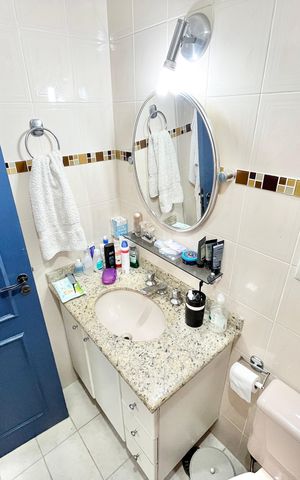 Apartamento à venda com 117m², 4 quartos e 3 vagas Apartamento à venda com 117m², 4 quartos e 3 vagasBanheiro da Suíte 2