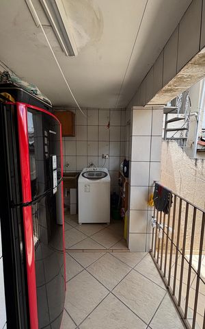 Casa à venda com 100m², 2 quartos e 2 vagas Casa à venda com 100m², 2 quartos e 2 vagasÁrea de Serviço