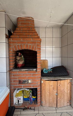 Casa à venda com 100m², 2 quartos e 2 vagas Casa à venda com 100m², 2 quartos e 2 vagasÁrea de Serviço