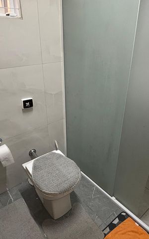 Casa à venda com 100m², 2 quartos e 2 vagas Casa à venda com 100m², 2 quartos e 2 vagasBanheiro