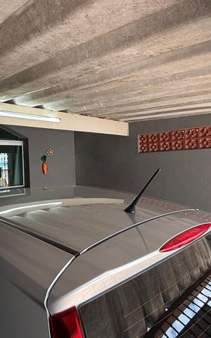 Casa à venda com 100m², 2 quartos e 2 vagas Casa à venda com 100m², 2 quartos e 2 vagasGaragem