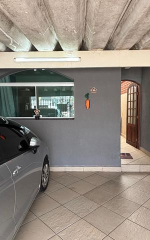 Casa à venda com 100m², 2 quartos e 2 vagas Casa à venda com 100m², 2 quartos e 2 vagasGaragem