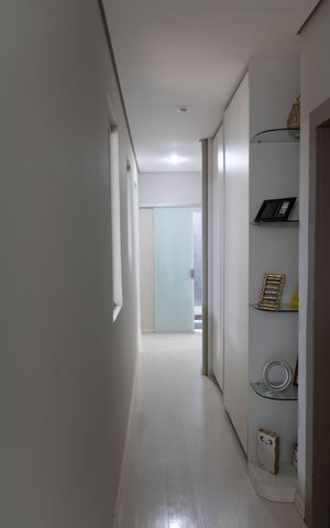 Casa à venda com 487m², 6 quartos e 6 vagasCasa 1 - Corredor