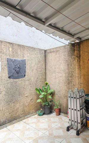 Casa à venda com 85m², 2 quartos e 2 vagas Casa à venda com 85m², 2 quartos e 2 vagasÁrea de Serviço