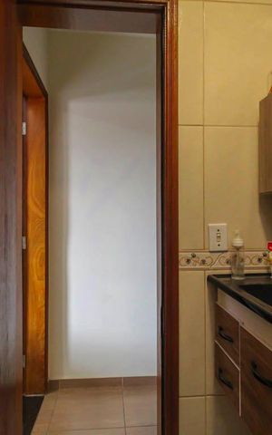Casa à venda com 85m², 2 quartos e 2 vagas Casa à venda com 85m², 2 quartos e 2 vagasBanheiro