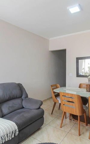 Casa à venda com 85m², 2 quartos e 2 vagas Casa à venda com 85m², 2 quartos e 2 vagasSala