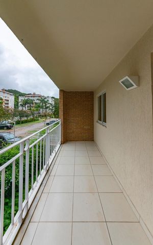 Apartamento à venda com 90m², 3 quartos e 2 vagas Apartamento à venda com 90m², 3 quartos e 2 vagasVaranda