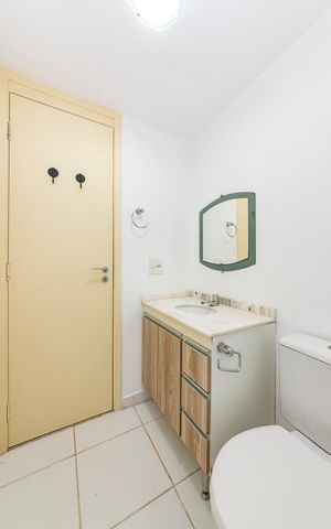 Apartamento à venda com 90m², 3 quartos e 2 vagas Apartamento à venda com 90m², 3 quartos e 2 vagasBanheiro Social