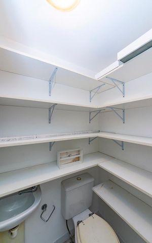Apartamento à venda com 90m², 3 quartos e 2 vagas Apartamento à venda com 90m², 3 quartos e 2 vagasÁrea de Serviço