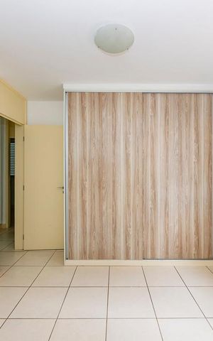 Apartamento à venda com 90m², 3 quartos e 2 vagas Apartamento à venda com 90m², 3 quartos e 2 vagasSuíte