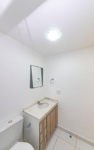 Apartamento à venda com 90m², 3 quartos e 2 vagas Apartamento à venda com 90m², 3 quartos e 2 vagasBanheiro da Suíte