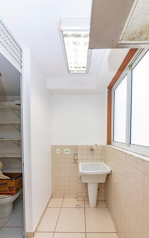 Apartamento à venda com 90m², 3 quartos e 2 vagas Apartamento à venda com 90m², 3 quartos e 2 vagasÁrea de Serviço