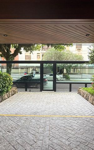 Apartamento para alugar com 130m², 3 quartos e 1 vaga Apartamento para alugar com 130m², 3 quartos e 1 vagaFachada
