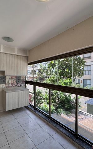 Apartamento à venda com 85m², 3 quartos e 1 vaga Apartamento à venda com 85m², 3 quartos e 1 vagaVaranda