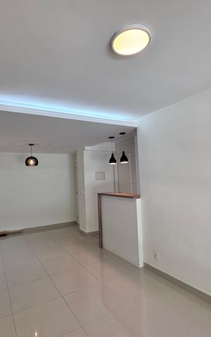Apartamento à venda com 85m², 3 quartos e 1 vaga Apartamento à venda com 85m², 3 quartos e 1 vagaSala