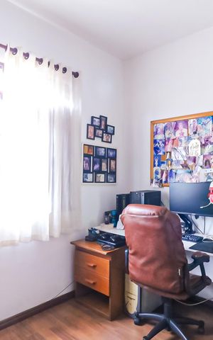 Casa de condomínio à venda com 250m², 5 quartos e 4 vagasQuarto 4