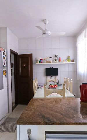 Casa de condomínio à venda com 250m², 5 quartos e 4 vagasCozinha