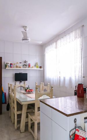 Casa de condomínio à venda com 250m², 5 quartos e 4 vagasCozinha