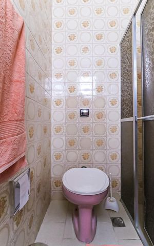 Casa de condomínio à venda com 250m², 5 quartos e 4 vagasBanheiro da Suíte