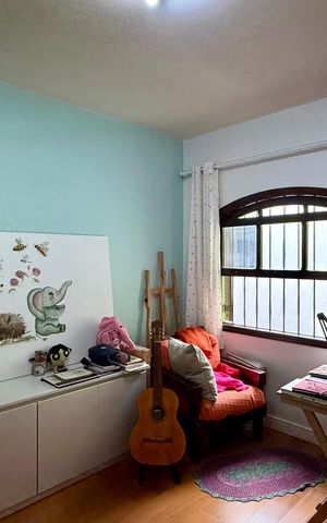 Casa à venda com 150m², 3 quartos e 3 vagas Casa à venda com 150m², 3 quartos e 3 vagasQuarto 3