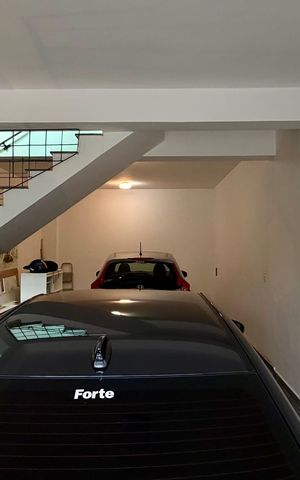 Casa à venda com 150m², 3 quartos e 3 vagas Casa à venda com 150m², 3 quartos e 3 vagasGaragem 4