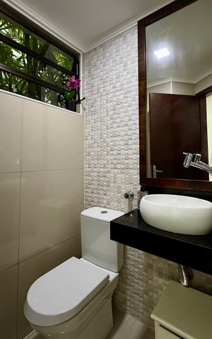 Casa à venda com 150m², 3 quartos e 3 vagas Casa à venda com 150m², 3 quartos e 3 vagasBanheiro 3