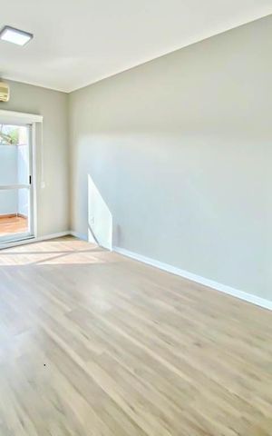 Casa para alugar com 597m², 4 quartos e 6 vagas Casa para alugar com 597m², 4 quartos e 6 vagasQuarto 2