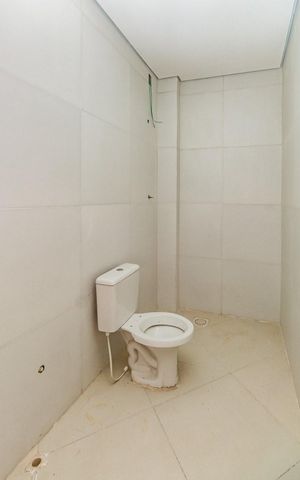 Casa à venda com 120m², 3 quartos e 1 vaga Casa à venda com 120m², 3 quartos e 1 vagaBanheiro