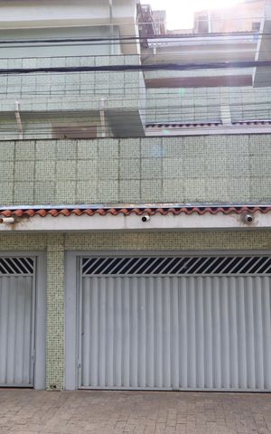 Casa à venda com 156m², 3 quartos e 3 vagasFachada