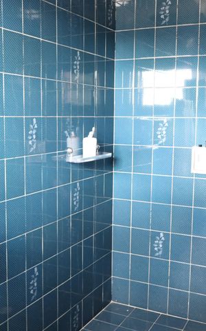 Casa à venda com 180m², 3 quartos e 2 vagasBanheiro da Suíte