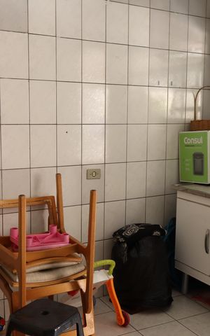 Casa à venda com 180m², 3 quartos e 2 vagasQuarto de serviço 2