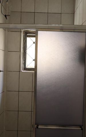 Casa à venda com 180m², 3 quartos e 2 vagasBanheiro 3
