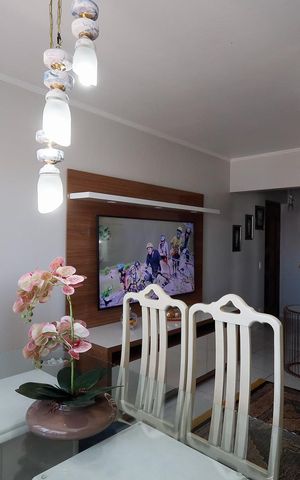 Apartamento à venda com 82m², 2 quartos e 1 vaga Apartamento à venda com 82m², 2 quartos e 1 vagaSala