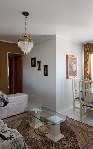 Apartamento à venda com 82m², 2 quartos e 1 vaga Apartamento à venda com 82m², 2 quartos e 1 vagaSala