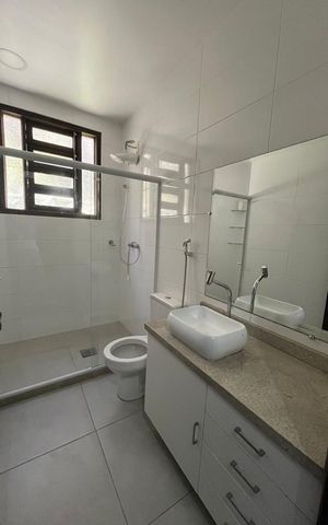 Casa à venda com 321m², 5 quartos e 3 vagasBanheiro