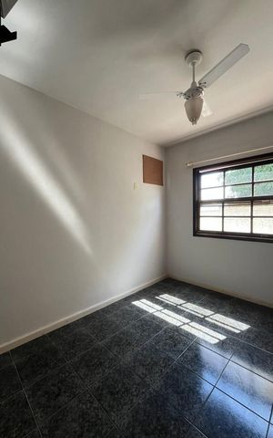 Casa à venda com 321m², 5 quartos e 3 vagasQuarto
