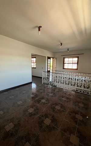 Casa à venda com 321m², 5 quartos e 3 vagasSegunda sala