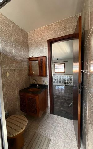 Casa à venda com 321m², 5 quartos e 3 vagasBanheiro