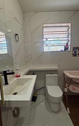 Casa para alugar com 80m², 3 quartos e 1 vaga Casa para alugar com 80m², 3 quartos e 1 vagaBanheiro